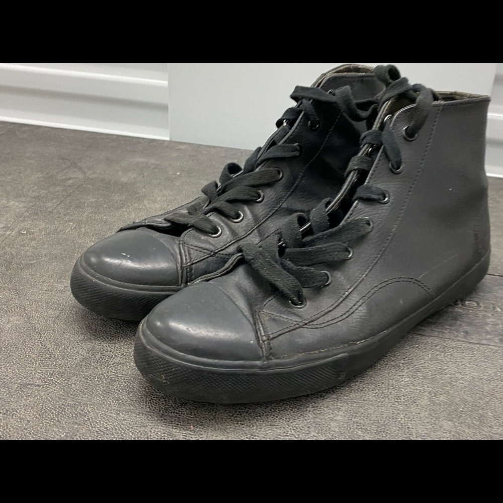 SafeStep Men’s Black High Top Sneakers Size 11